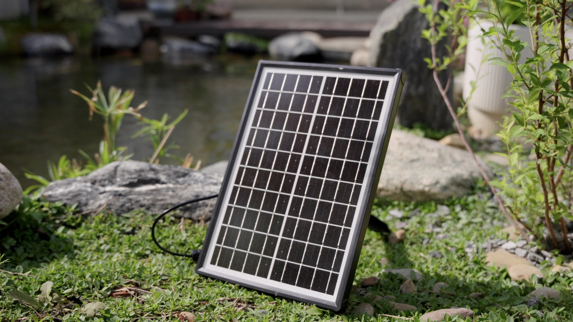 Image 1: 7.5W PopoSoap Solar Fountain Pump